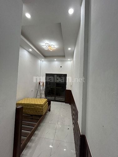 Cho thuê nhà nguyên căn 60m2 x 3 tầng ngõ tô hoàng