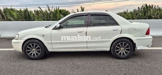 Ford Laser 1.8L 2002 Trắng