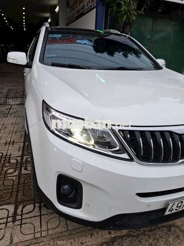 Kia Sorento 2018 7 chỗ Dầu Trắng