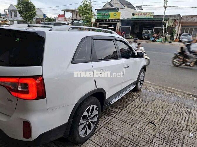Kia Sorento 2018 7 chỗ Dầu Trắng