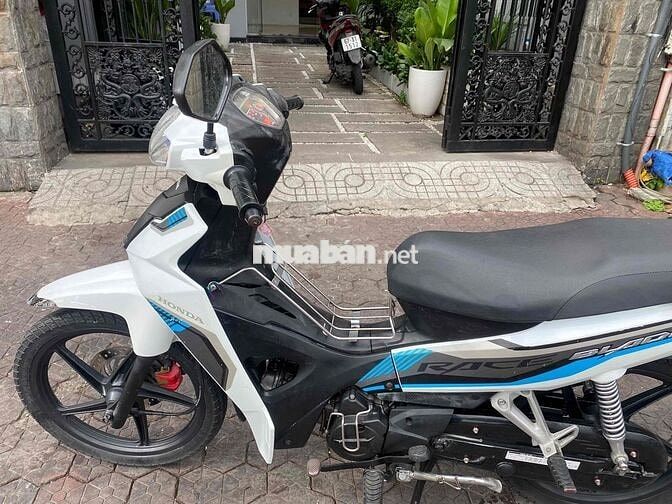 Honda Blade trắng xanh