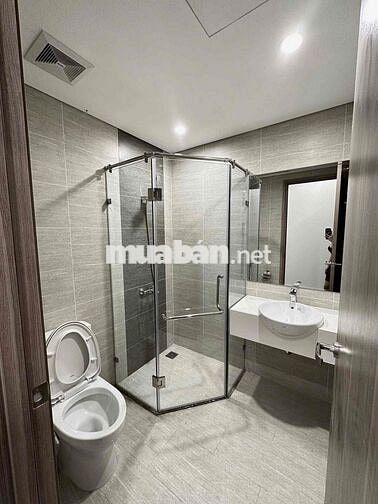 Bán căn 2N2VS 55m2 full nội thất. Giá 4,1 tỷ tại Vinhomes smart city