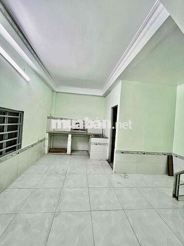 Cho Thuê Nhà DT 5x15 1Trệt 1lầu 2Pn 2Wc Sân xe Máy Ngay Ngã Tư Ga