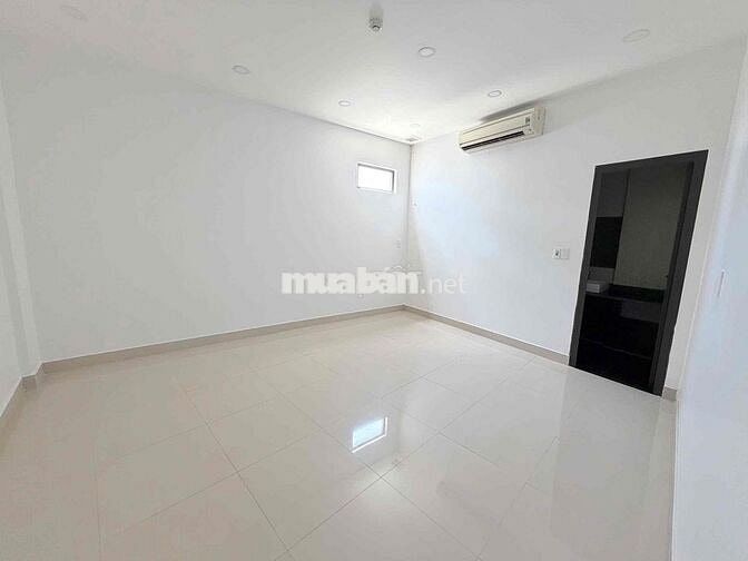 Cho thuê nhà 5 tầng mặt tiền TRIỆU NỮ VƯƠNG ngang 6m5