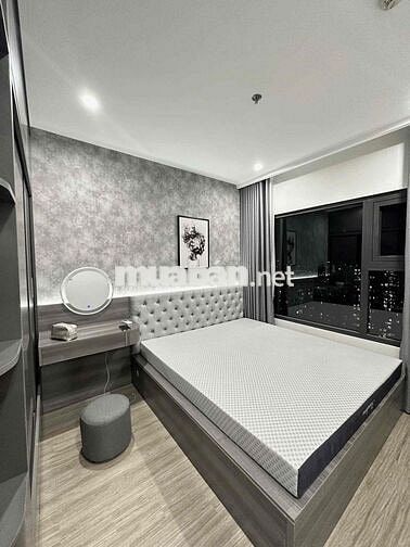 Bán căn 2N2VS 55m2 full nội thất. Giá 4,1 tỷ tại Vinhomes smart city