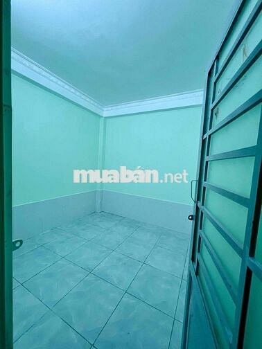 Cho Thuê Nhà DT 5x15 1Trệt 1lầu 2Pn 2Wc Sân xe Máy Ngay Ngã Tư Ga
