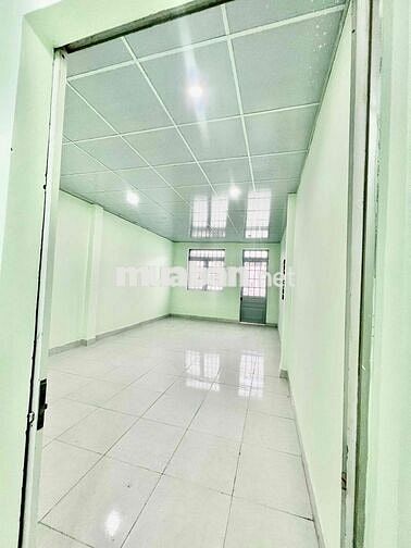 Cho Thuê Nhà DT 5x15 1Trệt 1lầu 2Pn 2Wc Sân xe Máy Ngay Ngã Tư Ga