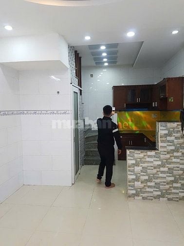 Cho thuê nhà nguyên căn 175/13 Huỳnh Văn Bánh P.Phú Nhuận