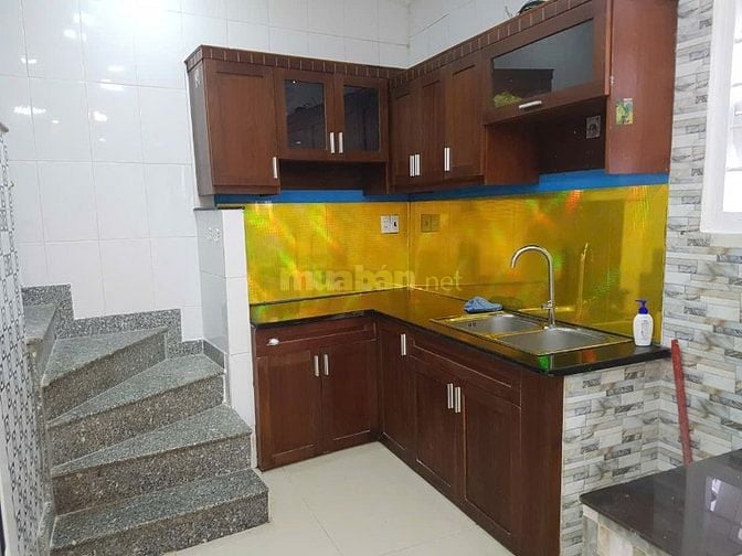 Cho thuê nhà nguyên căn 175/13 Huỳnh Văn Bánh P.Phú Nhuận