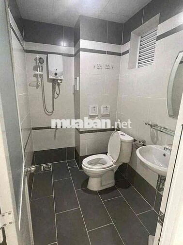 cho thuê căn hộ lock mới 4tr có máy lạnh và bếp rèm tại hiệp thành 3