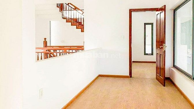 Cho thuê biệt thự Thảo Điền, 388m2, ngang 20m, hầm + 4 tầng