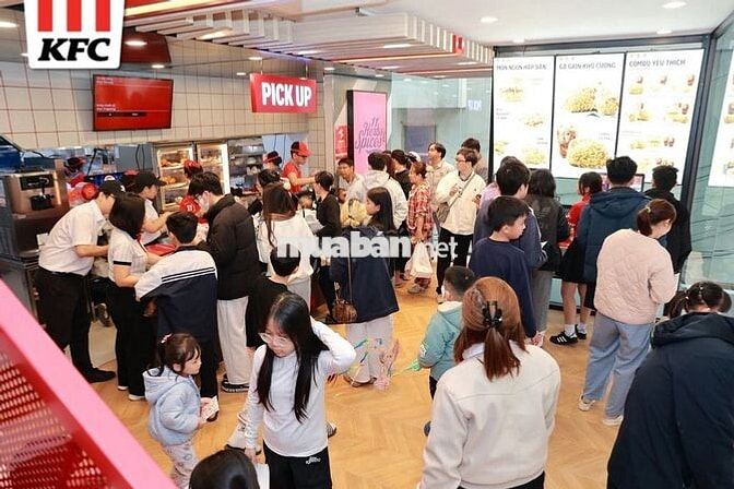 [KFC CỦ CHI - HÓC MÔN] TÌM 30 PHỤC VỤ/THU NHÂN/BẾP