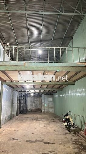 Cho thuê kho/xưởng 300m2 DTSD mặt tiền đường DC11 Đường nội bộ 