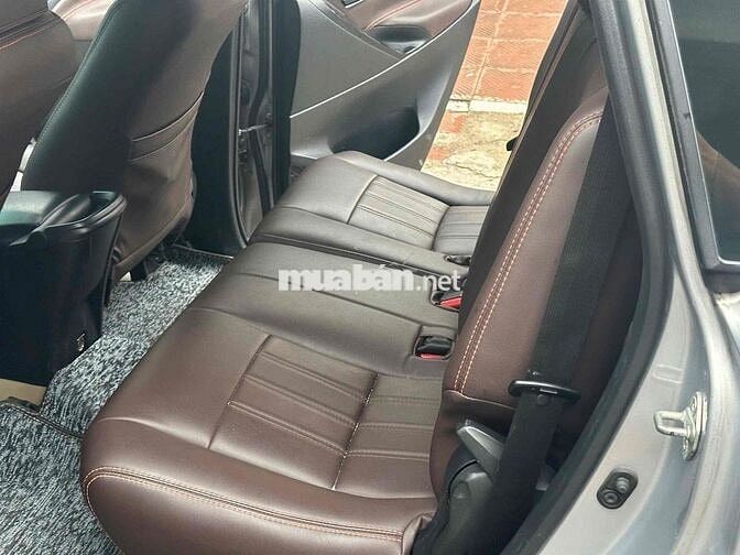 Toyota Innova 2016 Form 2017 Số sàn Bạc