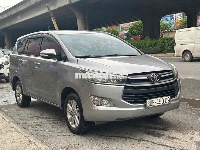 Toyota Innova 2016 Form 2017 Số sàn Bạc