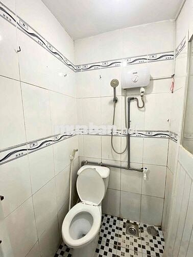 PHÒNG TRỌ GIÁ RẺ GẦN KHU CHIẾT XUẤT TÂN THUẬN, MẶT TIỀN ĐƯỜNG
