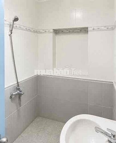 CHO NỮ THUÊ PHÒNG LẦU 3 - LÊ VĂN SỸ - Q3 - HẺM XE HƠI - 16M²