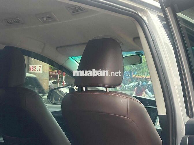 Toyota Innova 2016 Form 2017 Số sàn Bạc