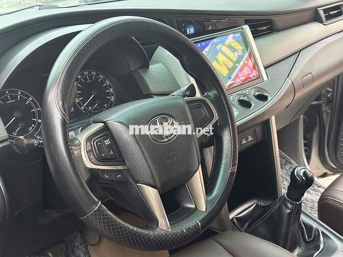 Toyota Innova 2016 Form 2017 Số sàn Bạc