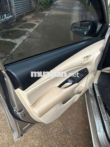 Toyota Vios E 2019 Số sàn Vàng cát