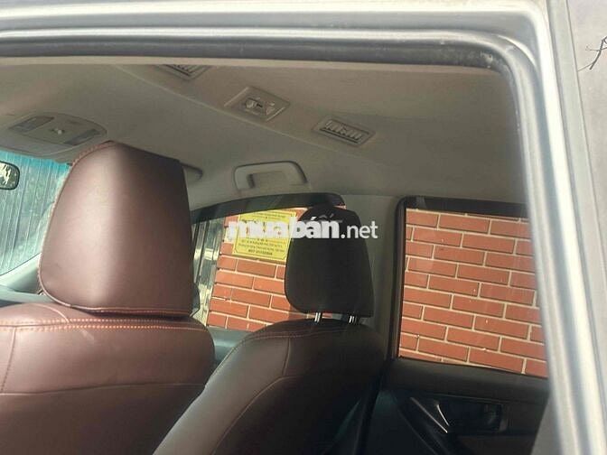 Toyota Innova 2016 Form 2017 Số sàn Bạc