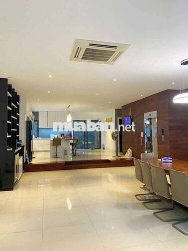 DT 8 x35m 1 Trệt 3Lầu Thang Máy Sàn Trống Suốt