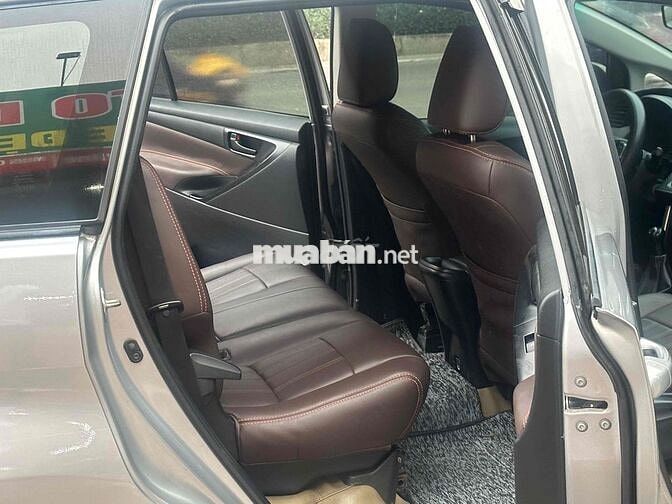 Toyota Innova 2016 Form 2017 Số sàn Bạc