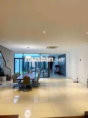 DT 8 x35m 1 Trệt 3Lầu Thang Máy Sàn Trống Suốt