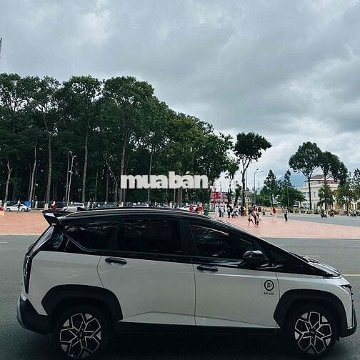 Hyundai Stargazer Trắng