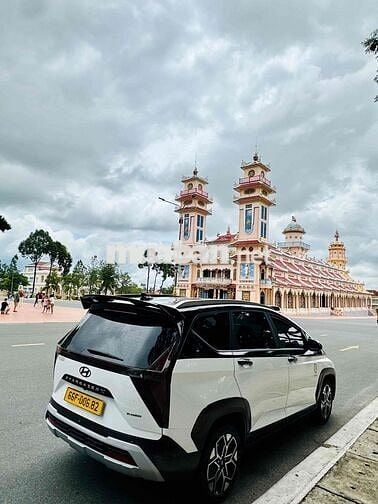 Hyundai Stargazer Trắng