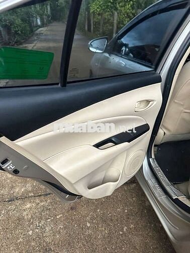 Toyota Vios E 2019 Số sàn Vàng cát