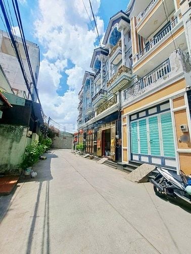 NHÀ 4 TẦNG BTCT – HẺM 7M  – DT4 X13M -HƯƠNG LỘ 2 – 5,85 TỶ. BT0726.6