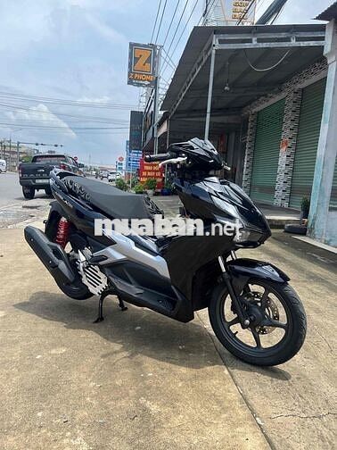 Honda Air Blade 125 Đen bóng 4val bán trả góp