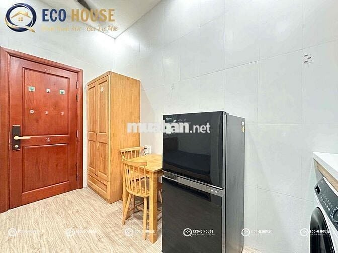 KHAI TRƯƠNG STUDIO GIÁ HẠT DẺ FULL NỘI THẤT BÓC SEAL CÓ THANG MÁY