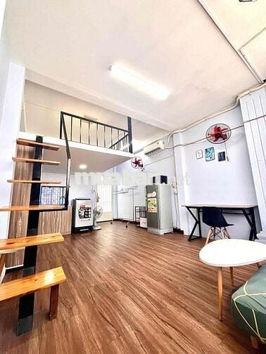 Cho thuê phòng trọ gác xép có CỬA SỔ LỚN cạnh đại học Hutech
