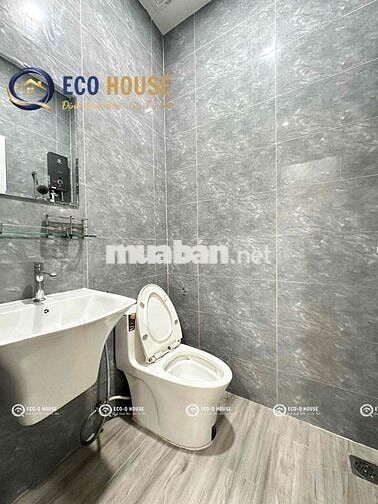 KHAI TRƯƠNG STUDIO GIÁ HẠT DẺ FULL NỘI THẤT BÓC SEAL CÓ THANG MÁY