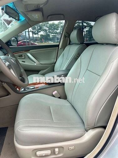 Toyota Camry 2010 Bạc 5 chỗ