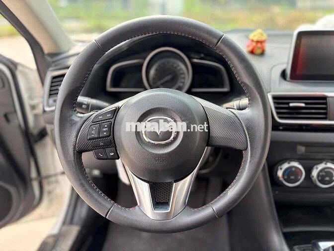 Mazda Mazda3 2016 Trắng 13 vạn km