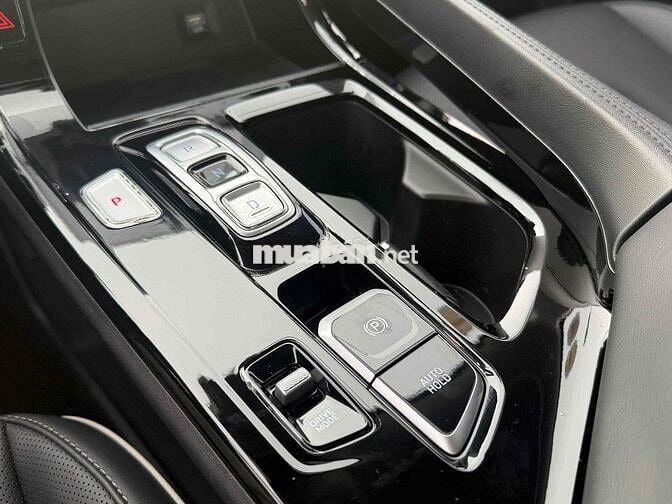 Hyundai Custin Cao Cấp 2.0T 2024 Trắng 58797 km
