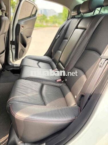 Mazda Mazda3 2016 Trắng 13 vạn km