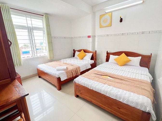 QUẢN GIA- BUỒNG PHÒNG Khách sạn