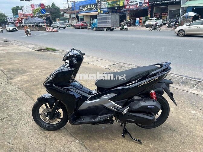 Honda Air Blade 125 Đen bóng 4val bán trả góp