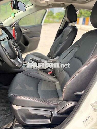 Mazda Mazda3 2016 Trắng 13 vạn km