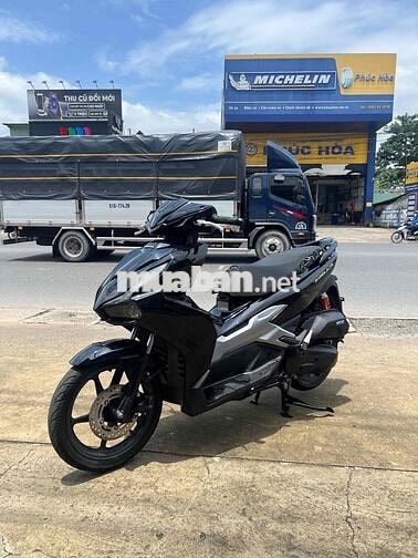Honda Air Blade 125 Đen bóng 4val bán trả góp