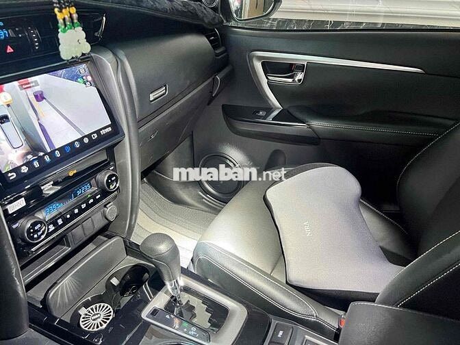 Toyota Fortuner 2.4G Số tự động 2024 Trắng