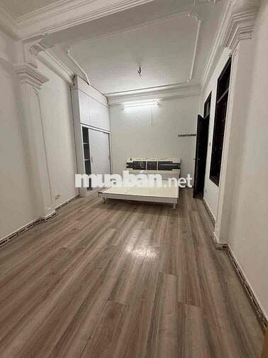 Siêu Phẩm Ba Đình 35m2 - 5 Tầng - Gần Phố - Ở Ngay - Giá 8,3 Tỷ
