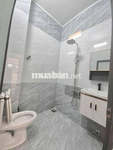 NI SƯ HUỲNH LIÊN NHÀ 4 TẦNG 3PN NỞ HẬU TÀI LỘC