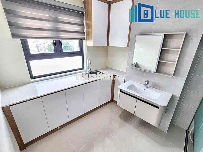 Cho Thuê Phòng Ban Công Full Nội Thất Gần ĐH Kinh Tế Trung Tâm Quận 10