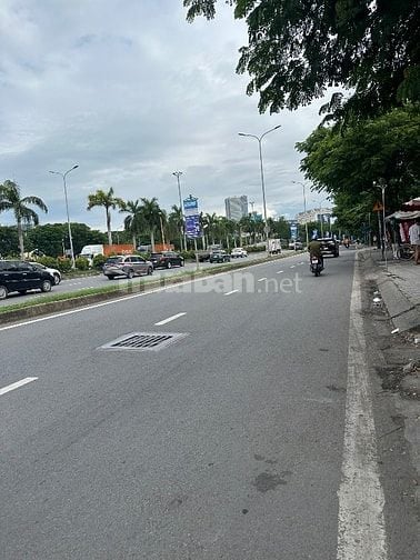 Bán gấp nhà cấp bốn:16x9,mặt tiền Nguyễn Văn Linh,Tân Phú,Q7(củ)