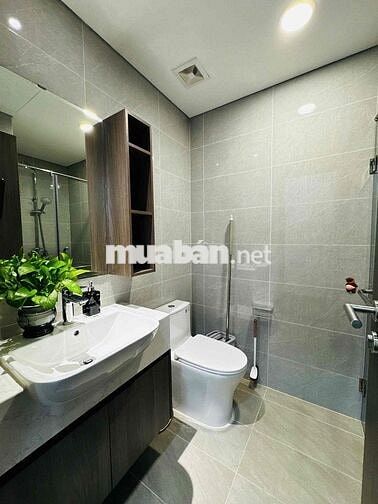 Bán căn hộ 4,x tỷ có Thương lượng, có hỗ trợ vay. Để lại full đồ mới 1